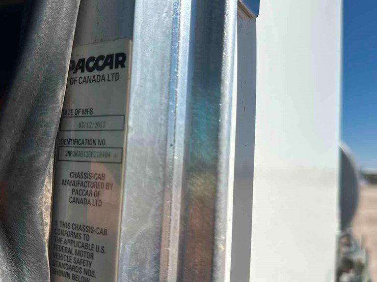 2014-peterbilt-337-image-9