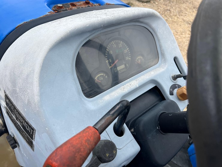 2011-new-holland-30-image-19