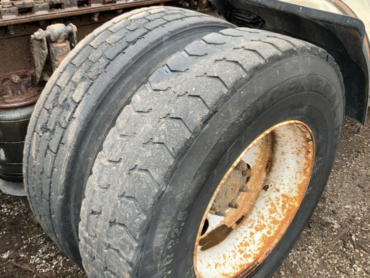 2004-mack-chn613-image-63