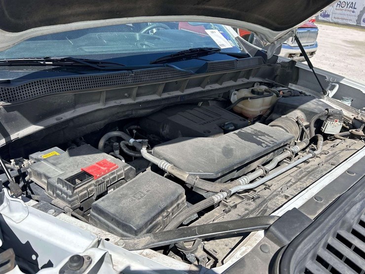 2022-chevrolet-silverado-image-7