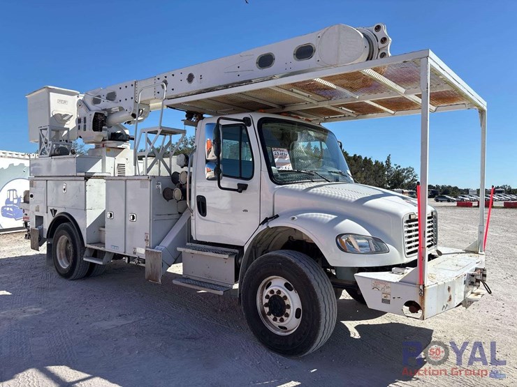 2016-freightliner-m2-106-4x4-altec-bucket-truck-image-3