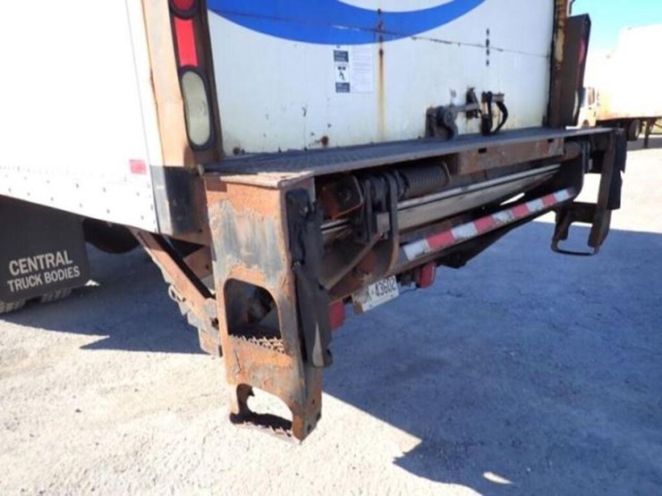 2013-ford-f750-image-47