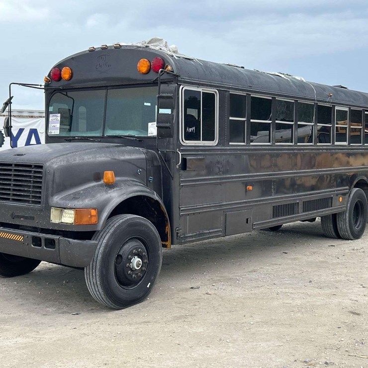 1994 INTERNATIONAL 3800