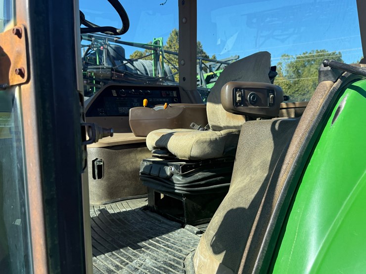 john-deere-8420-image-40