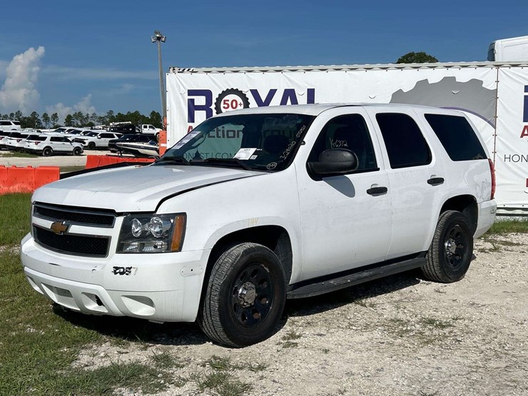 2014-chevrolet-tahoe-image-1
