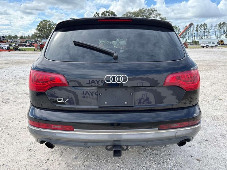 2012-audi-q7-premium-plus-awd-suv-image-29