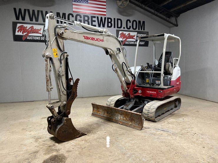 takeuchi-tb240-image-2