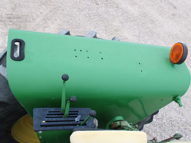 john-deere-4520-image-38