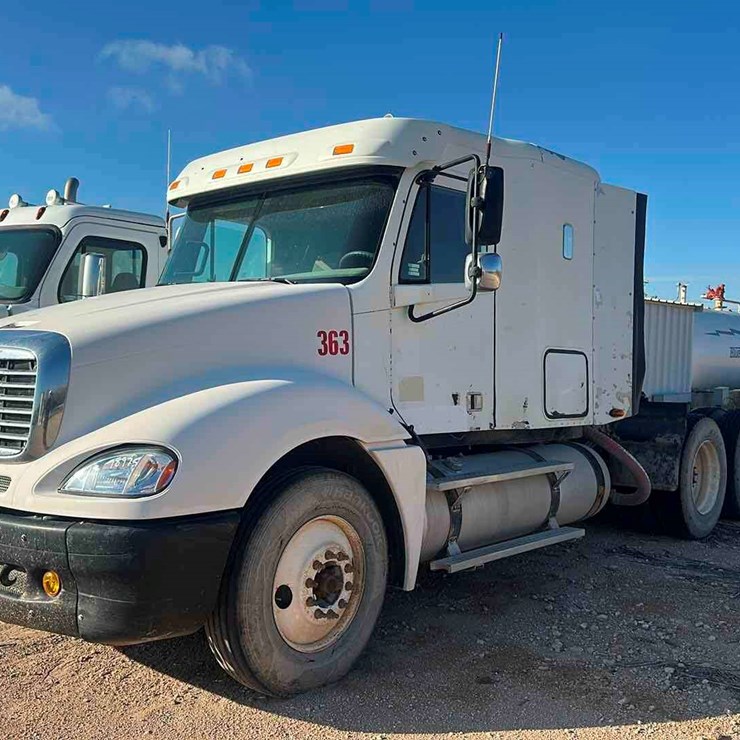 2006 FREIGHTLINER COLUMBIA 120