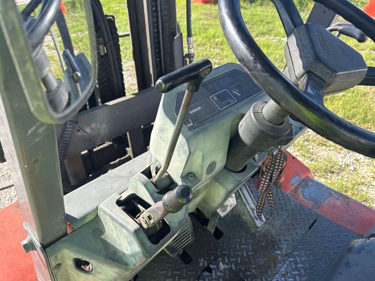nissan-cf60-6,000lb-lp-forklift-image-12