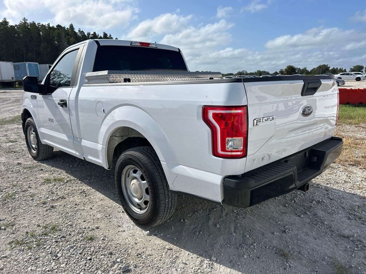 2017-ford-f150-image-4