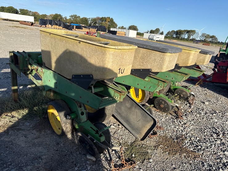 john-deere-7300-image-4