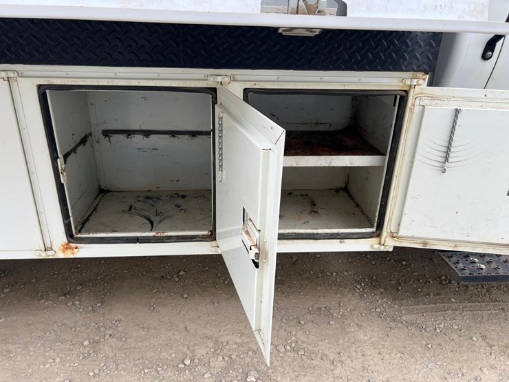 2017-international-durastar-4300-image-24