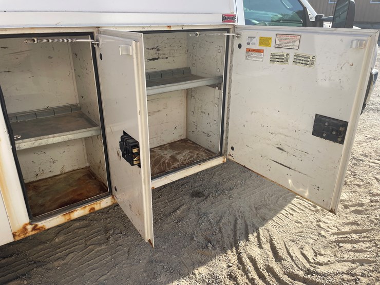 #1008-•-2012-chevy-3500-utility-truck,-(has-title)-image-23