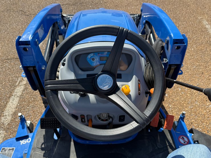 new-holland-workmaster-25s-image-23