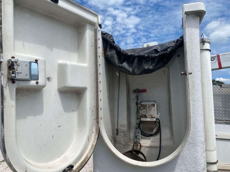 2012-altec-at200a-image-28