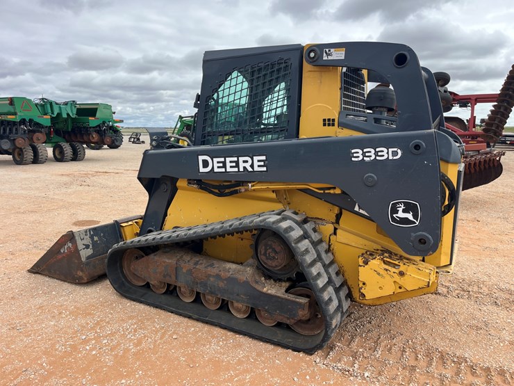 2010-deere-333d-image-10