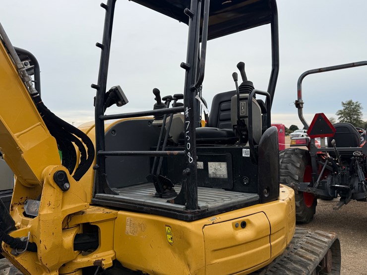 caterpillar-305e2-cr-image-27