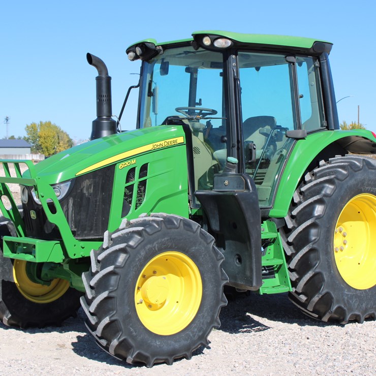 JOHN DEERE 6120M