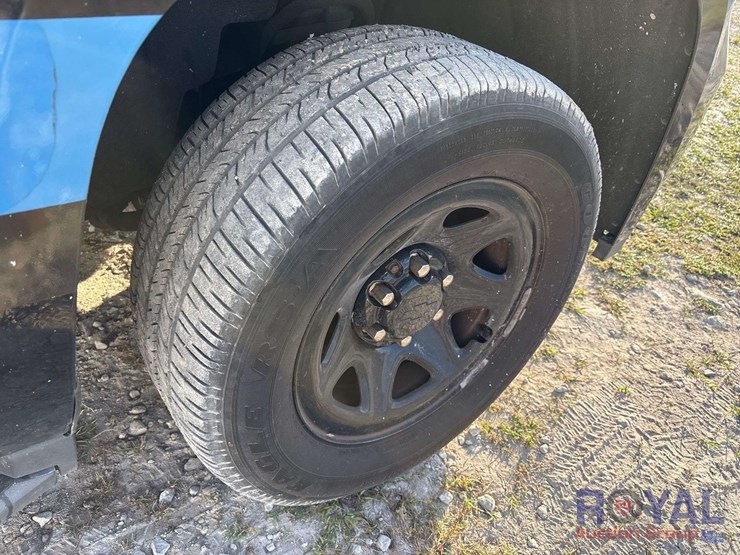 2018-chevrolet-tahoe-image-25