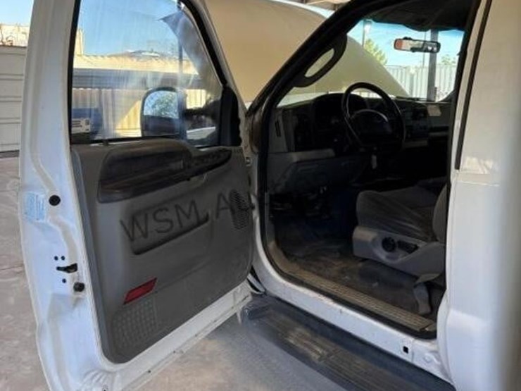 2006-ford-f350-image-21