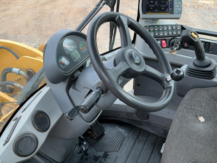 2013-caterpillar-924k-image-11