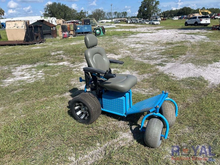 2022-padget-morris-electric-mobility-scooter-image-2