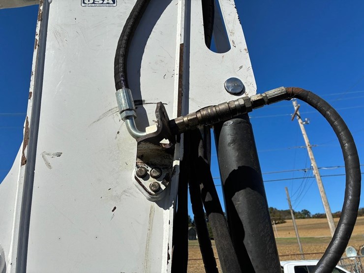 2019-bobcat-e85-image-11