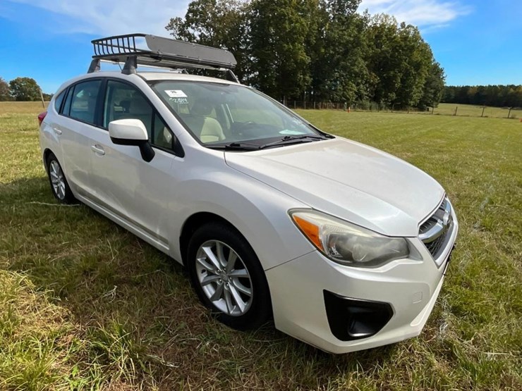 2014-subaru-impreza-(awd,-at,-2.0l,-miles-image-1