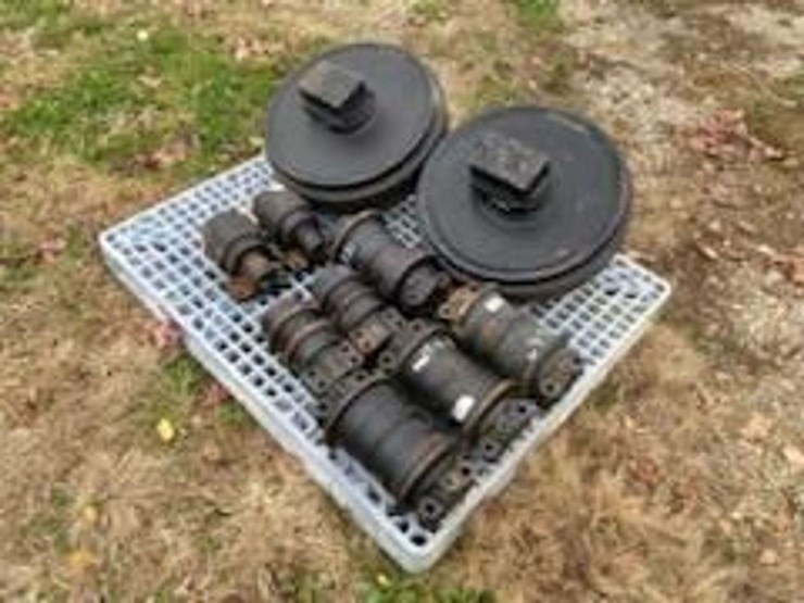 brand-new-excavator-track-idlers-and-rollers-image-10