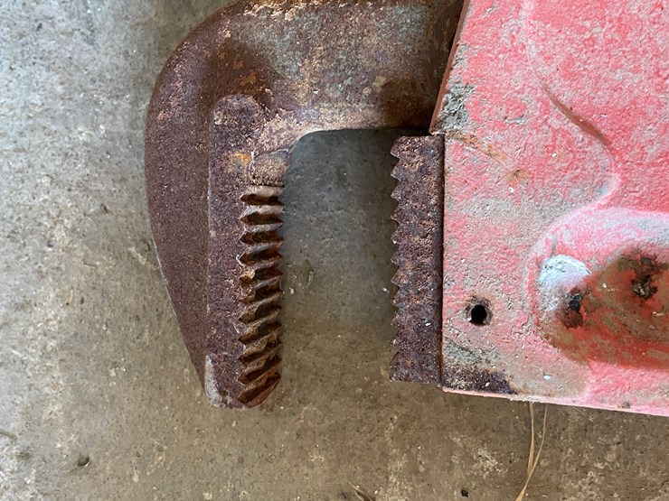 #1063-•-(2)-pittsburgh-pipe-wrenches-image-4