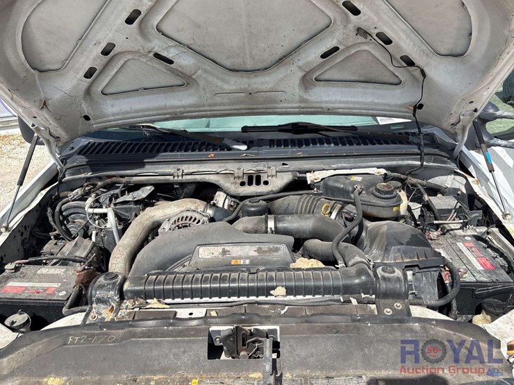 2007-ford-f-450-4x4-cab-and-chassis-truck-image-7