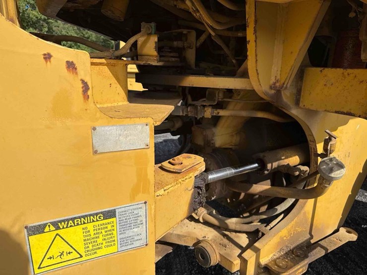 1995-caterpillar-928f-image-16