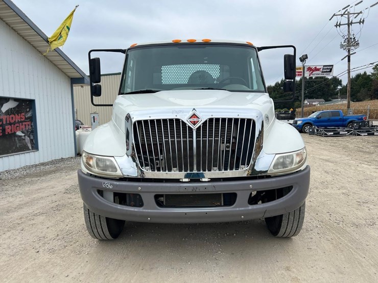 2017-international-durastar-4300-image-8