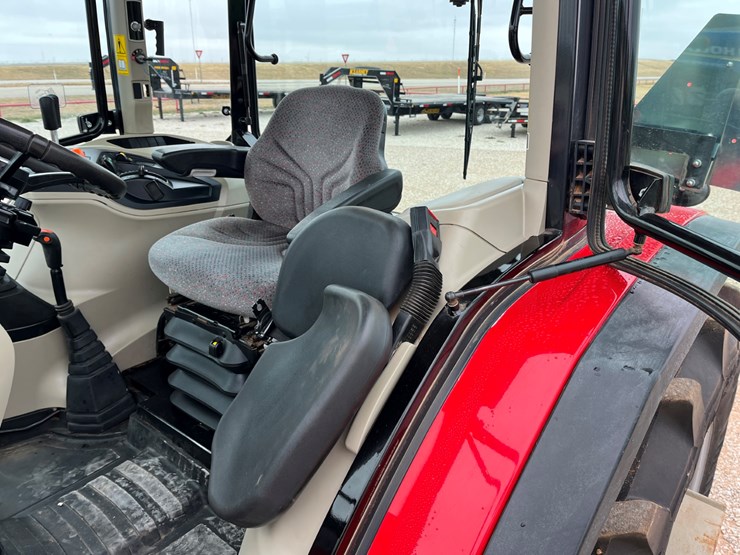 2017-massey-ferguson-4710-image-14