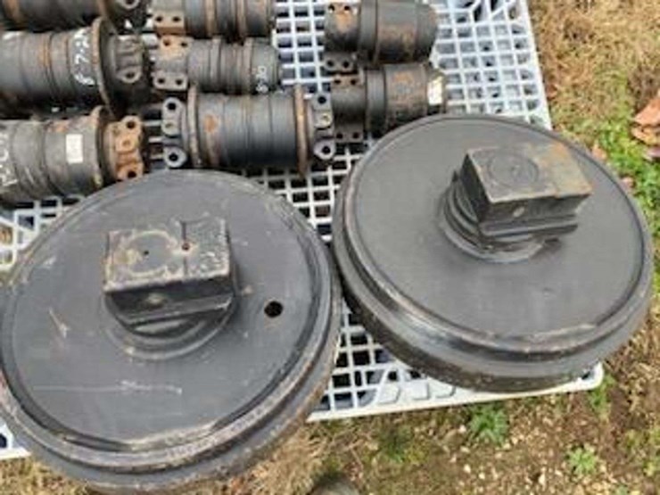 brand-new-excavator-track-idlers-and-rollers-image-5