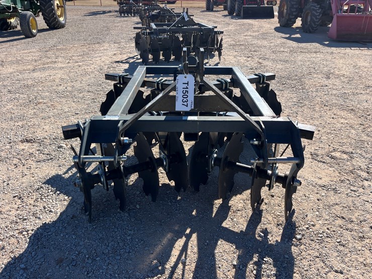 #t15037-•-lmc-1618m-disk-image-2