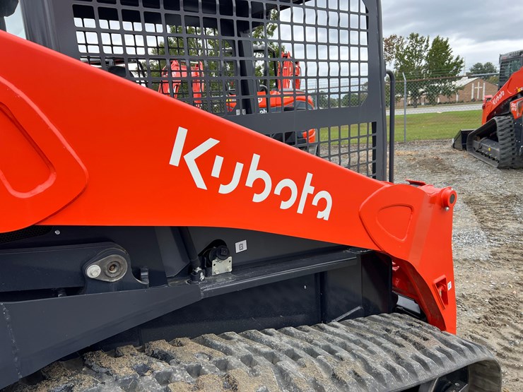 2023-kubota-svl97-2-image-27