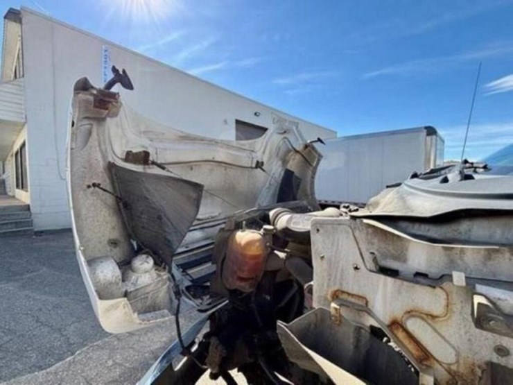 2013-ford-f750-xl-image-58