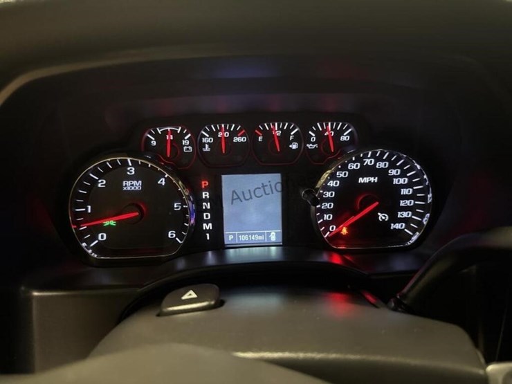 2015-chevrolet-silverado-2500hd-image-18