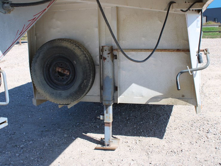 #2090-•-#2090--1988-sooner-aluminum-stock-trailer-image-18