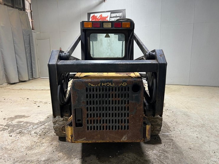 new-holland-lx885-image-4