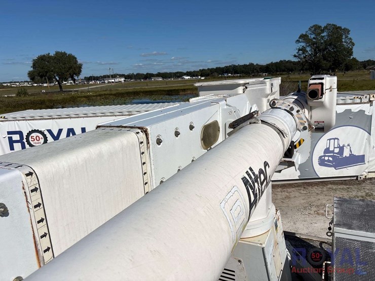2016-freightliner-m2-106-4x4-altec-bucket-truck-image-25