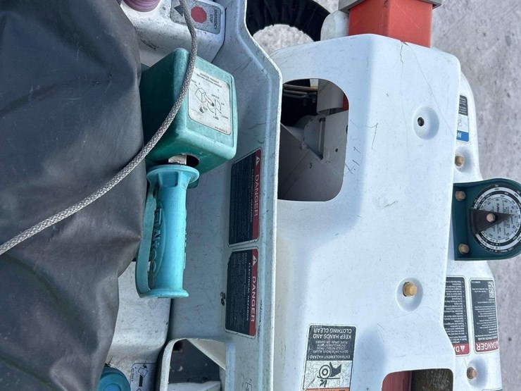 2016-freightliner-m2-106-altec-am50-50ft.-insulated-material-handling-bucket-truck-image-35