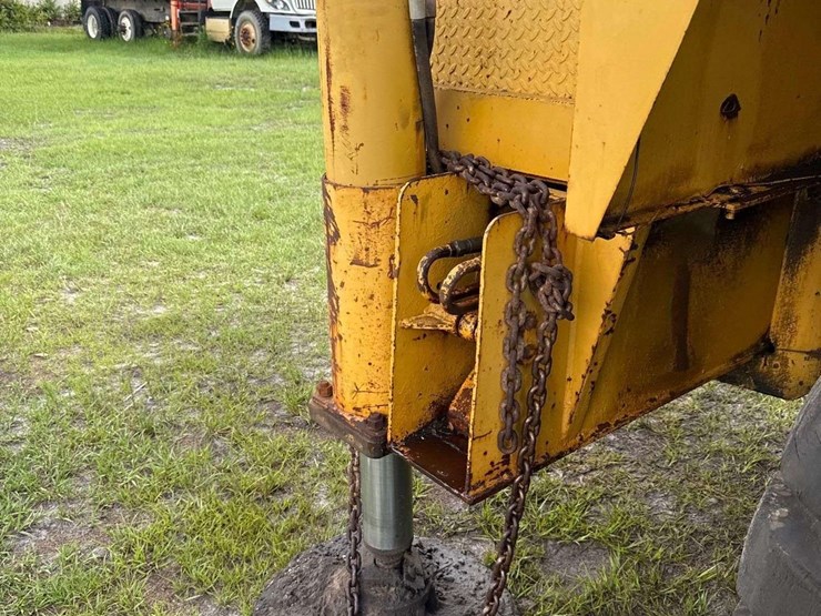 grove-4x4-rough-terrain-hydraulic-crane-image-18