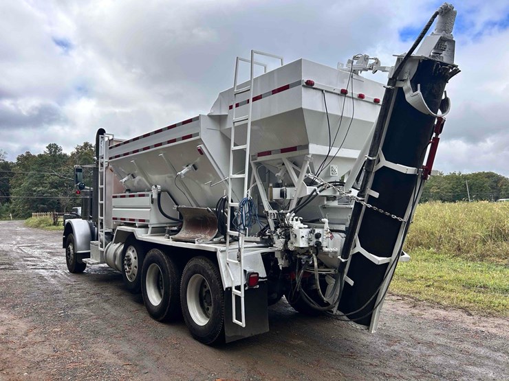 2008-peterbilt-388-image-6