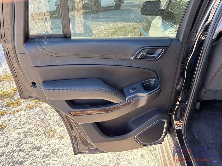 2018-chevrolet-tahoe-image-22