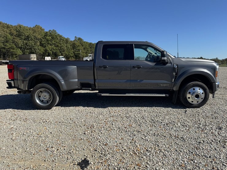 2023-ford-f450-xlt-image-6