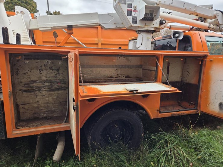 2005-ford-f550-xl-image-21