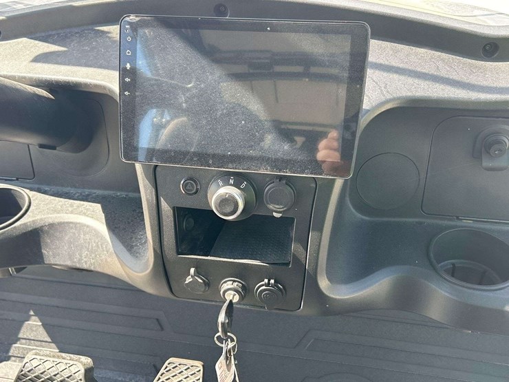 2024-bintelli-activev-pulse-electric-cart-image-6